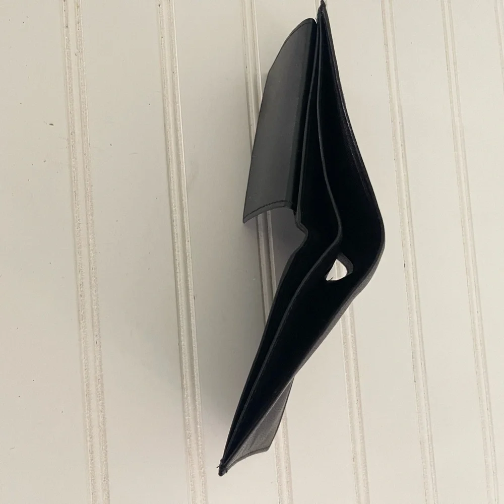 NWOT Black Leather Unbranded Bi-Fold Wallet Card Holder